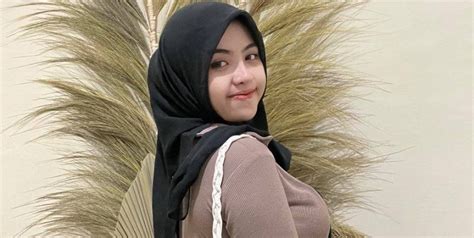 Enaknya Selingkuh Dengan Istri Orang Yang Montok